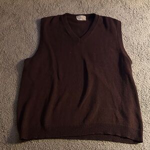 Vintage Men's Brown V-Neck Sweater Vest